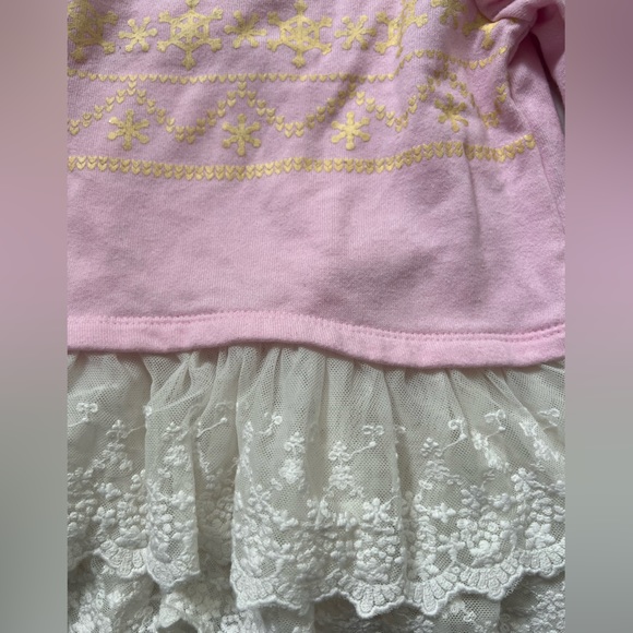 Truly Scrumptious by Heidi Klum pink Sweater with lace details - Picture 2 of 3